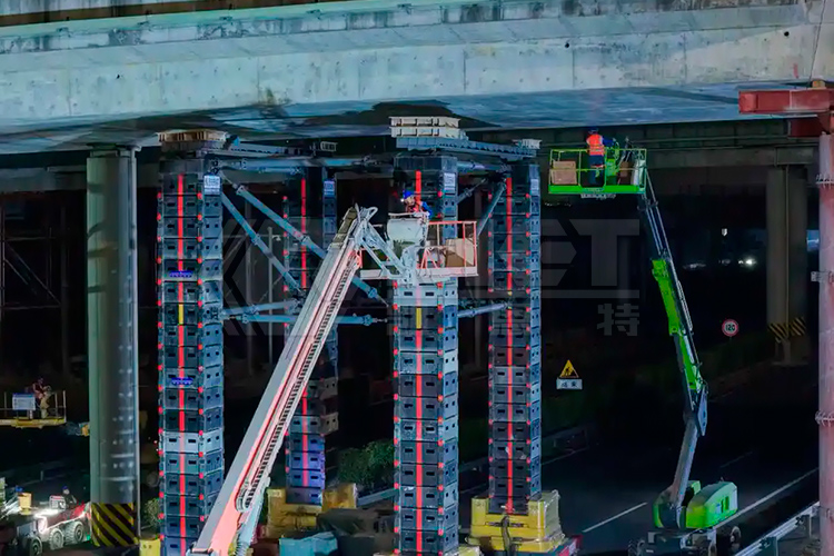 自动叠加式同步顶升系统搭配模块车施工作业