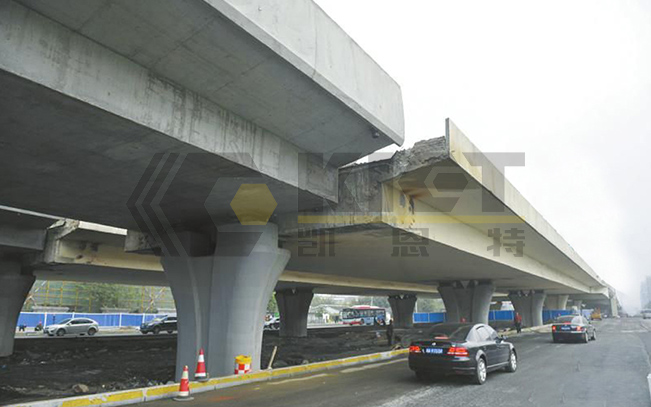 同步顶升系统用于成都二环路桥梁改造引桥调坡顶升