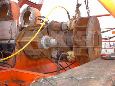 薄型液压千斤顶用于油田输油管线设备维修
