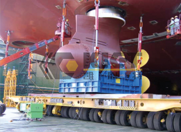拉式液压千斤顶用于船厂螺旋桨同步提升安装