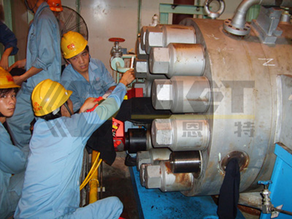 驱动式液压扭矩扳手用于火力发电厂高压给水泵螺栓预紧
