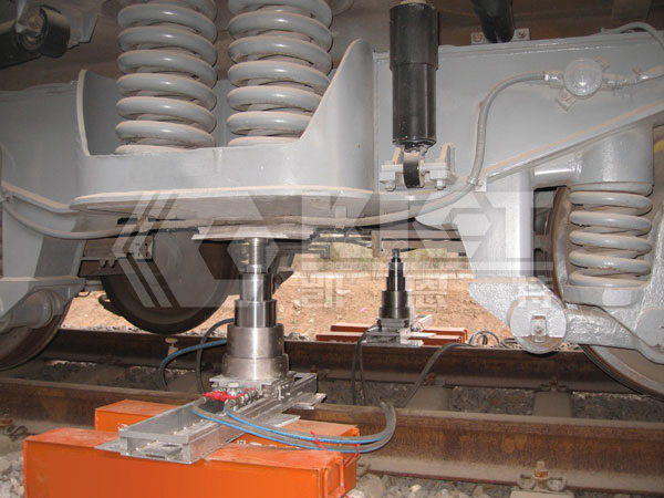 多级液压千斤顶用于用于机车维修顶升