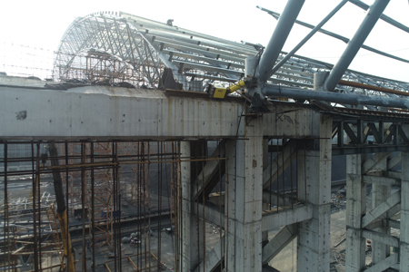 同步顶推液压系统应用于江苏沙钢集团储煤厂钢构屋顶顶推安装