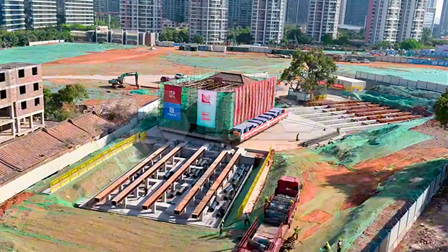 自行走液压装置用于厦门古建筑转体平移